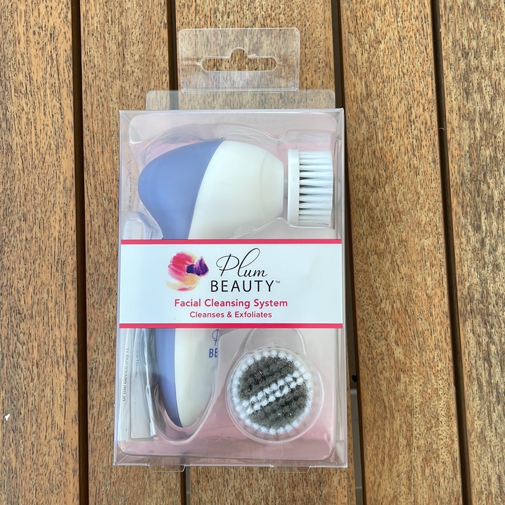 Plum Beauty Facial Cleansing System 💕